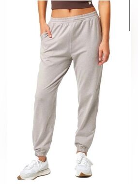 Women’s Vuori Boyfriend Jogger Pants - oatmeal Heather size XS